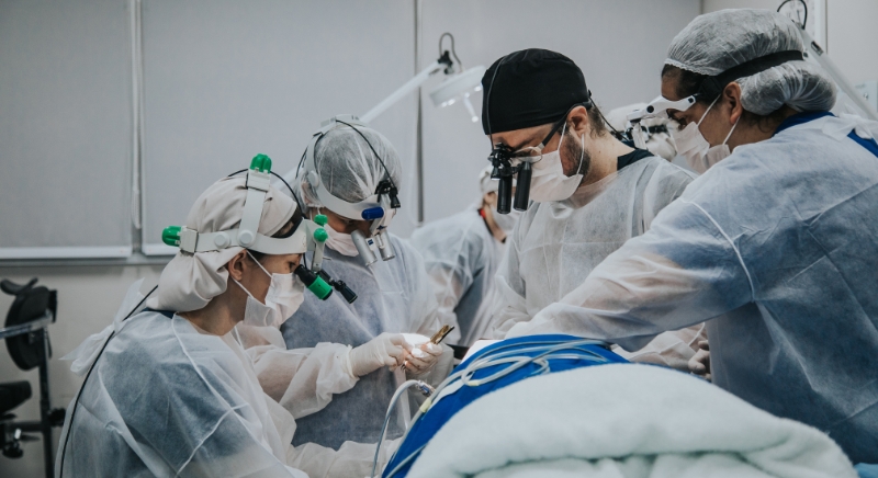 Transplante capilar sem raspar a cabeça: é possível?